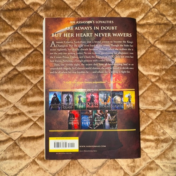 Crown of Midnight OOP paperback - Picture 4 of 7